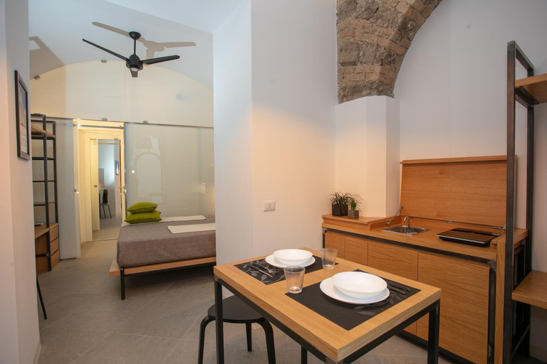 Others 3, Bellamania B&B, Napoli