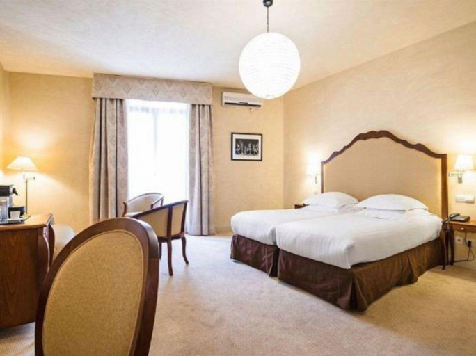 Bedroom 2, Grand Hotel du Midi Montpellier - Comedy Opera, Hérault