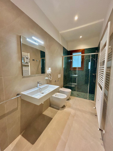 Bathroom 4, Villaggio Mare Blu, Venezia