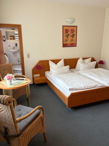Bedroom 2, Hotel-Pension Bergkranz, Goslar