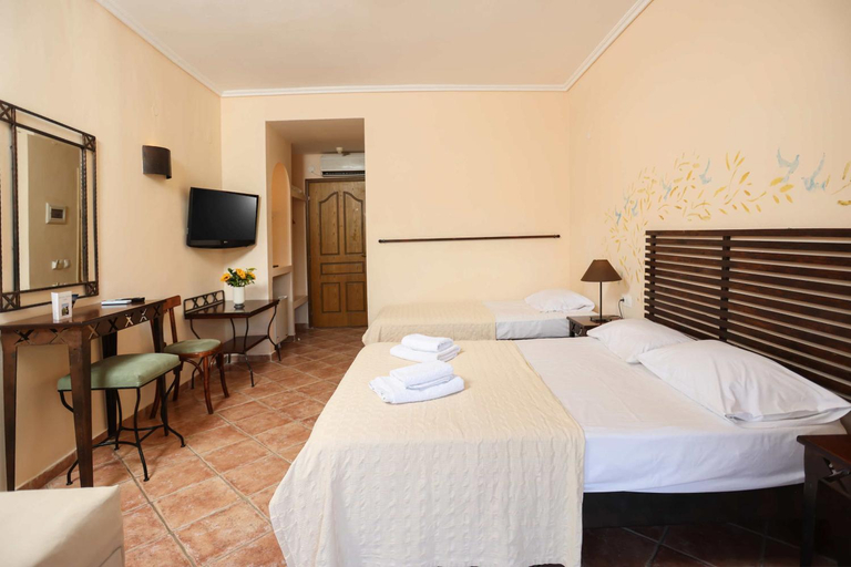 Bedroom 4, Ammon Garden Hotel, Central Macedonia