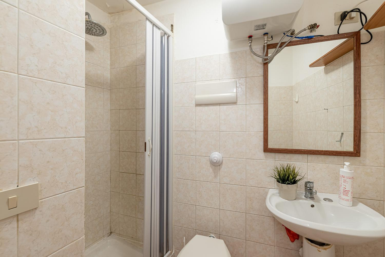Bathroom 3, Real Umberto I by Wonderful Italy, Palermo