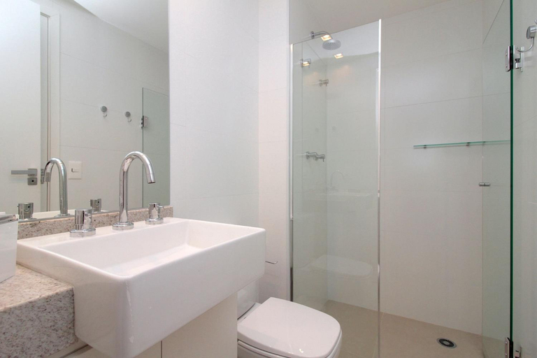 Bathroom 2, Boulevard Agami, São Paulo