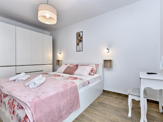 5, Modern Villa With Private Hydromassage Pool, Vodnjan