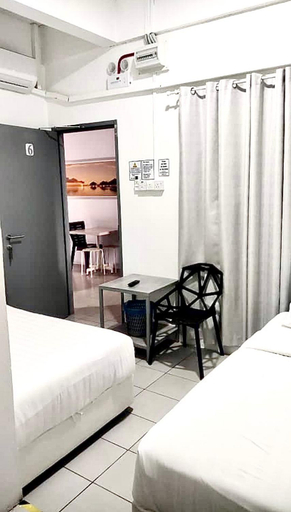 Bedroom 4, OZZY LODGE, Semporna