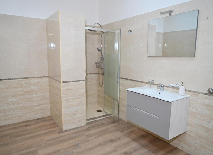 Bathroom 5, Home Ursino Castle, Catania