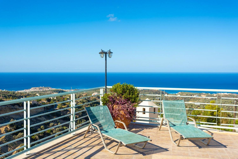 Others 5, Villa Selini, Crete