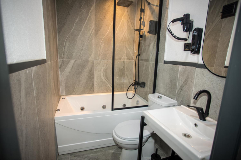 Bathroom 3, Arkem Hotel 2, Maltepe