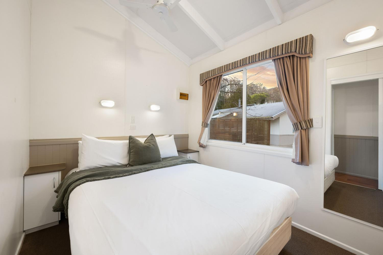 5, Bright Porepunkah Holiday Park, Alpine - East