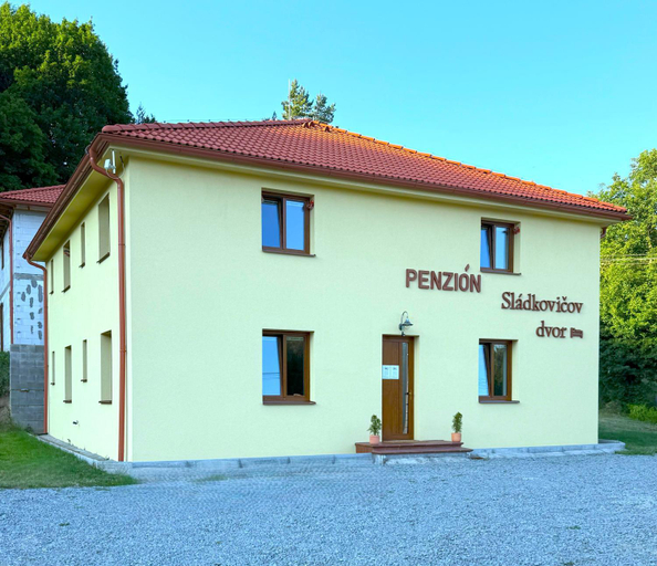 Others 3, Sladkovicov dvor, Banská Štiavnica