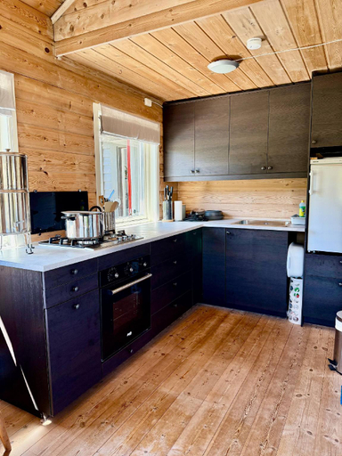 Kitchen, Charming mountain cabin, Strand