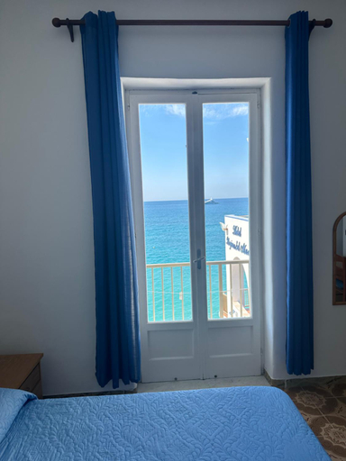 Bedroom 5, Hotel Regina del Mare, Napoli