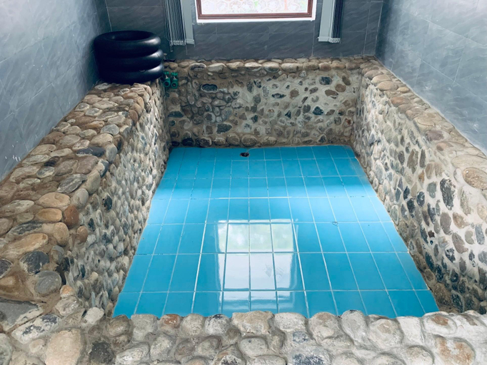 Bathroom 3, Khu du lich khoang nong UVA, Điện Biên