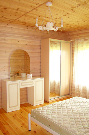Bedroom 2, дом с аистом, Brovars'kyi