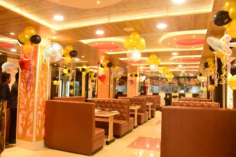 Food & Drinks, Hotel Grand palace, Shravasti