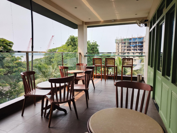 Food & Drinks 2, Hotel Sui, Kamrup Metropolitan