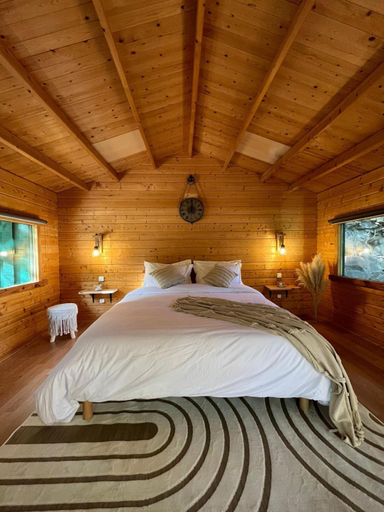 Bedroom 1, La Cabane de Juju, Haute-Loire