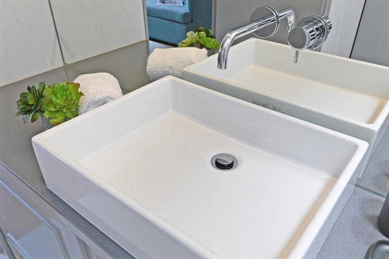 Bathroom 3, Villa Apartments & Suites, Porto