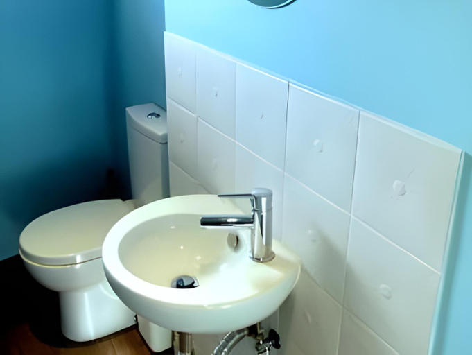 Bathroom 3, Magnolia Porto Hostel & Suites, Porto