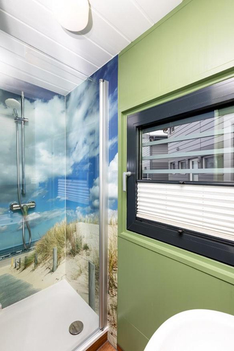 Bathroom 4, Schwimmende Hauser im BALTIC SEA RESORT, Vorpommern-Greifswald