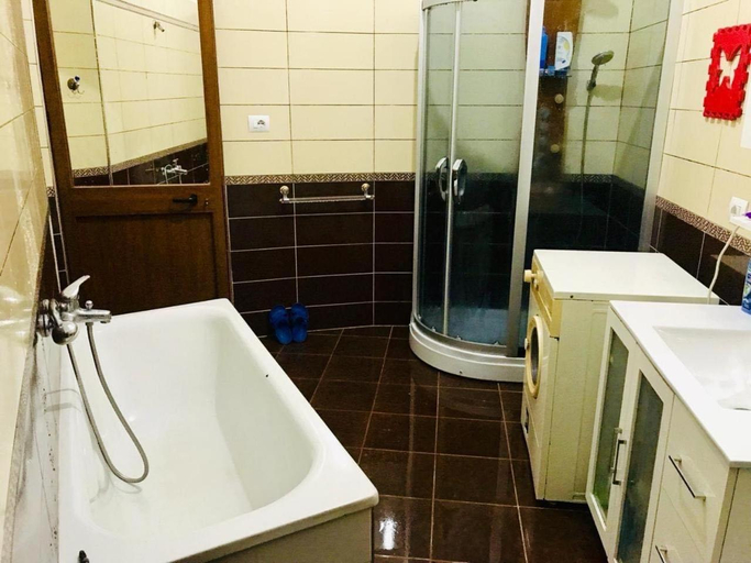 Bathroom, Port Side Rooms, Durrësit