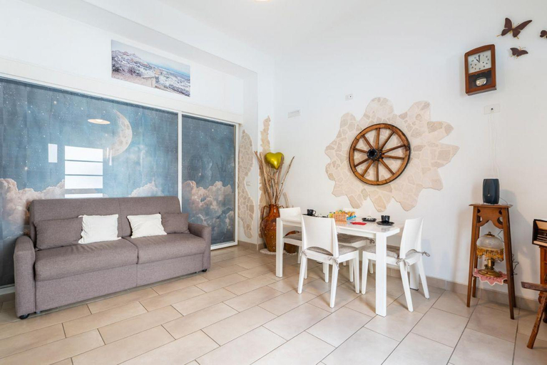Others 5, V&M Suite con Jacuzzi , Brindisi
