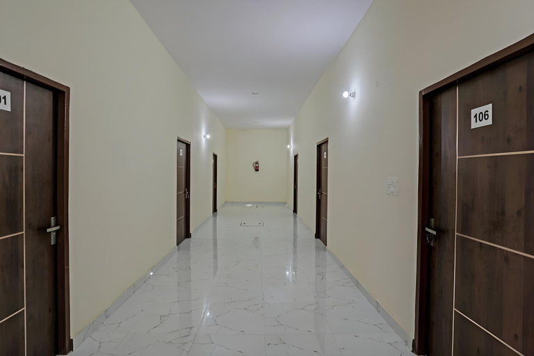 Public Area, Hotel Seven Spring, Faridabad