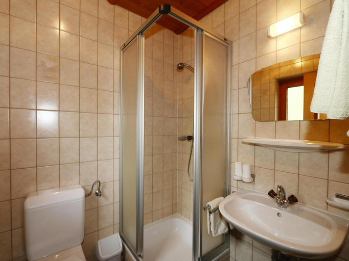 Bathroom 3, Apartment in Zillertal near Horbergbahn, Schwaz