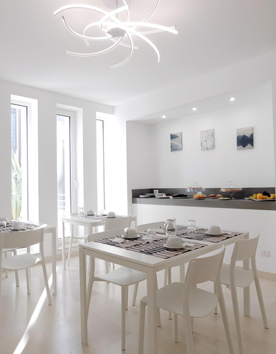 Others 4, B&B Milena, Bari