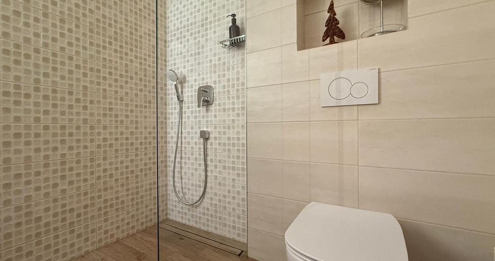 Bathroom 3, Vila Mojca SKI IN&OUT - Apartmaji Lena, Kranjska Gora
