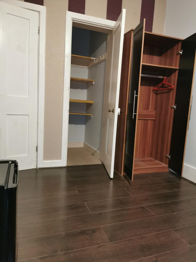 Others 4, Neat double room, London