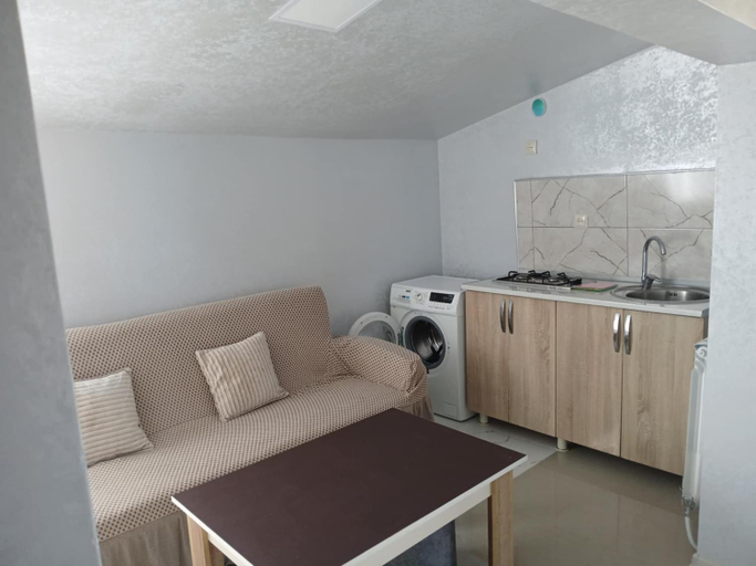 Others 3, mano guest house, Batumi