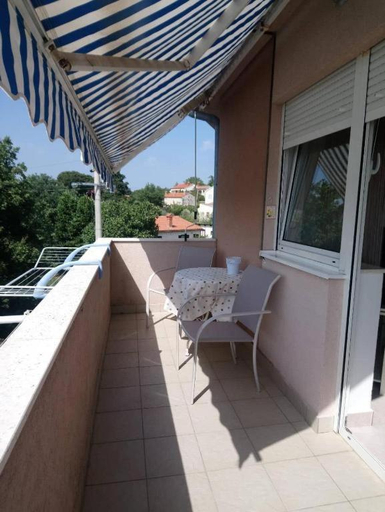 Others 4, Eco-friendly apartment with filtered water, Ližnjan