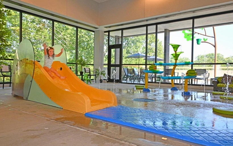 Sport & Beauty, Spring Mill Inn, Lawrence
