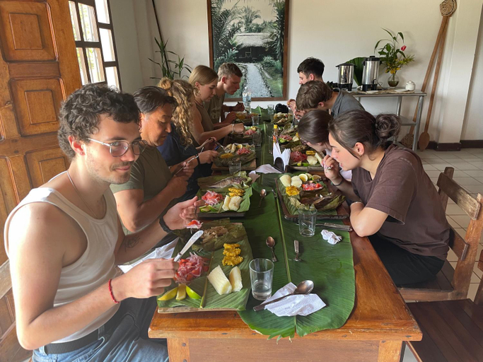 Food & Drinks, Hotel El Albergue Espanol, Tena