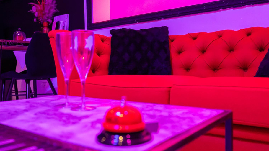 Food & Drinks 3, Loveroom Very Good Trip chambre avec jacuzzi privatif, Nord