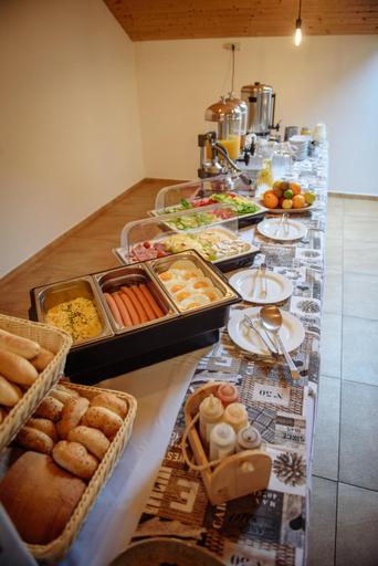 Food & Drinks 5, Turciansky dvor, Martin