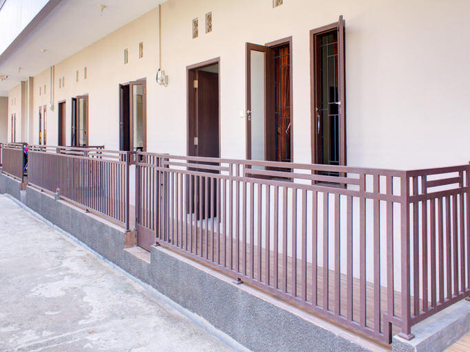 Exterior & Views 1, OYO 3394 Apm Residence Syariah, Sukabumi