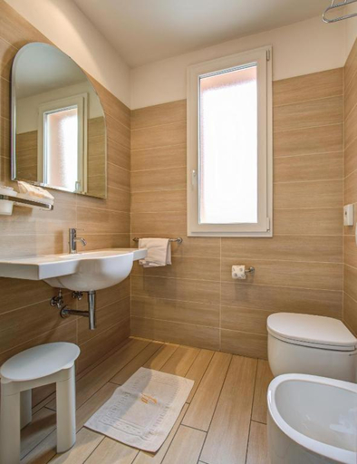 Bathroom 4, Hotel Fiamma, Forli' - Cesena