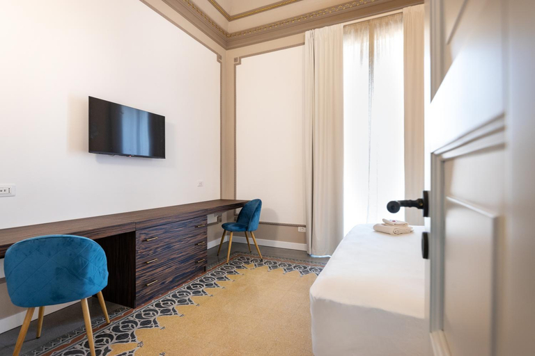 Bedroom 3, Riflessi Acireale Palace Suites, Catania