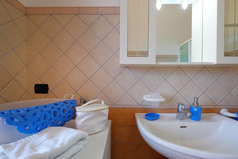 Bathroom 3, Casa "Maestrale ", Carbonia-Iglesias