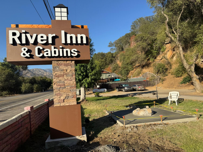 Others 3, The River Inn, Tulare