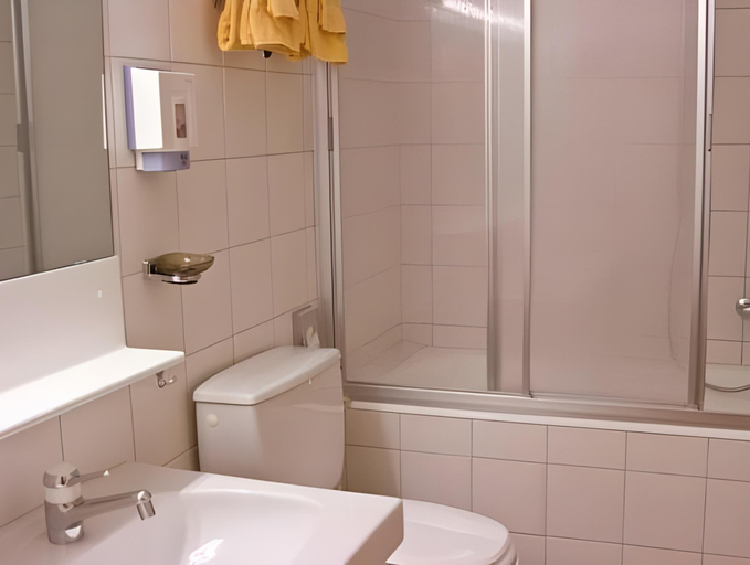 Bathroom 2, Hotel de Moiry Superieur, Sierre