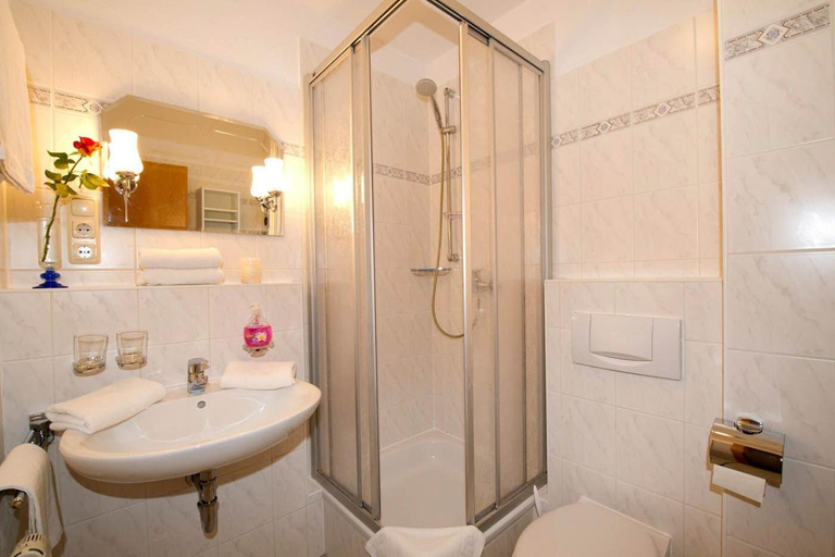 Bathroom 3, Appartementhaus mit Balkon im Ostseebad Gohren HM-ADL, Vorpommern-Rügen