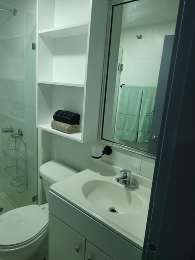 Bathroom 2, Capistrano Valle, Tijuana