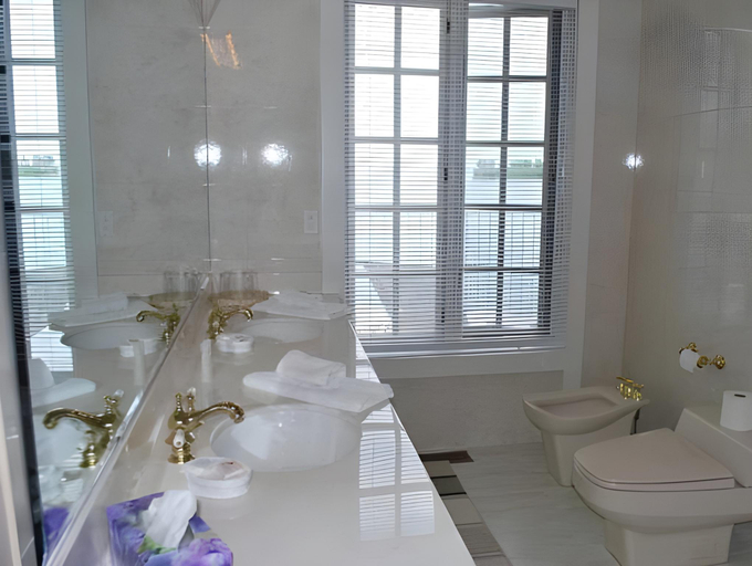 Bathroom, Somerset - A Private Retreat, Lake Ontario