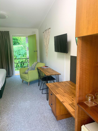 Others 5, The Warby, Yarra Ranges - Central