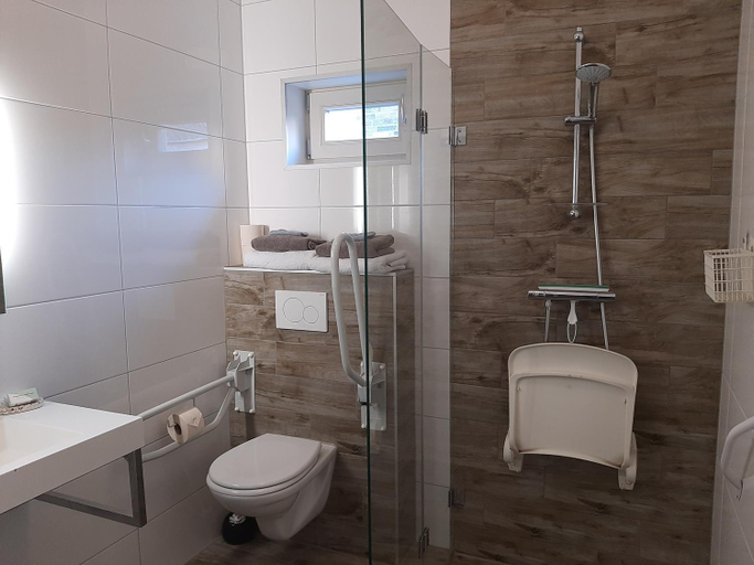 Bathroom 2, b&b de Wensput, Loon op Zand