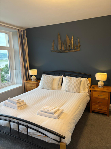 Bedroom 3, Bryn Melyn Apartments, Gwynedd