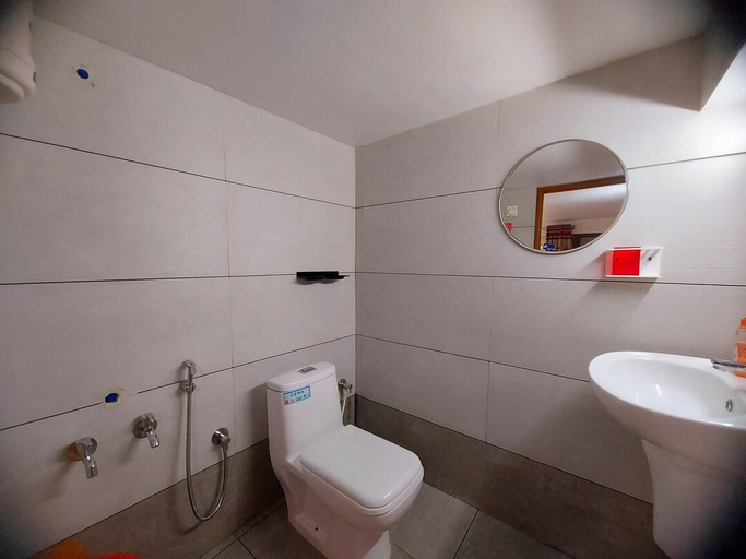 Bathroom 3, Vaga Copper Castle, Idukki